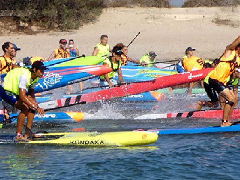 Navegación en la playa de Oliva